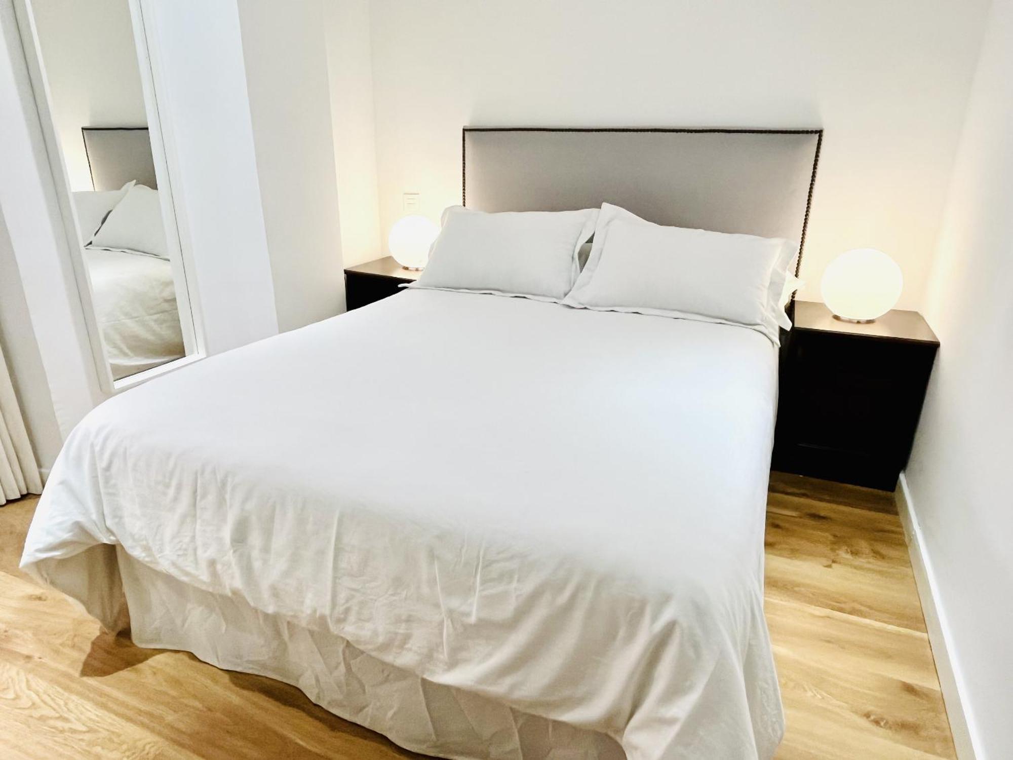 Dplace To Be - Exclusive Apartments In Historic Center Madrid Oda fotoğraf