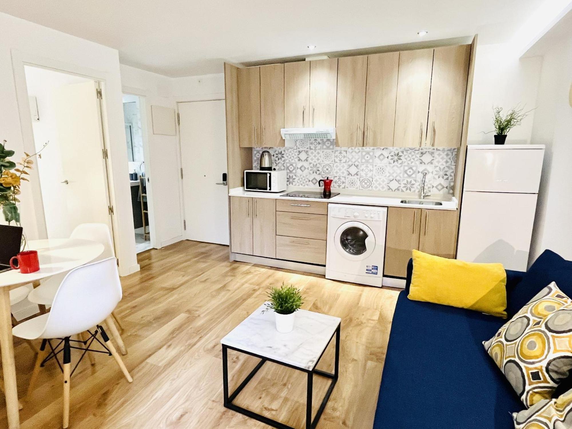 Dplace To Be - Exclusive Apartments In Historic Center Madrid Oda fotoğraf